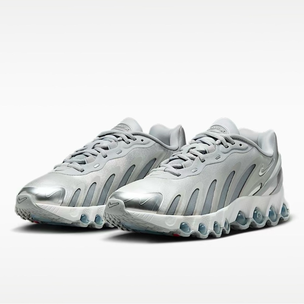WOMEN'S NIKE AIR MAX DN8 CASUAL SHOES- Size 6* NEW*